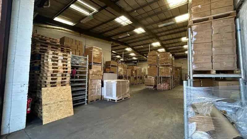 Industrial Warehouse Unit Aldershot 78m Eaves Height Secure Yard