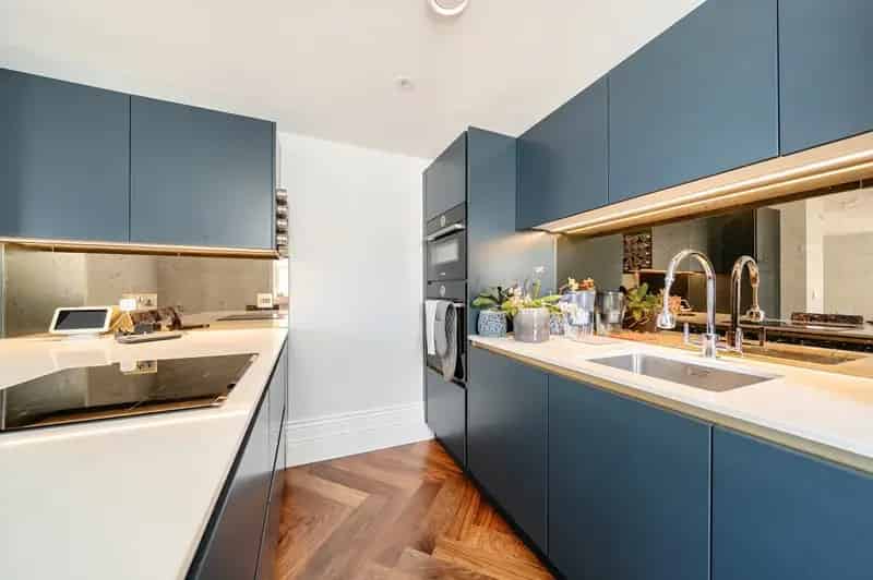 2 Bedroom Seafront Apartment Hove Kings House Allocated Parking