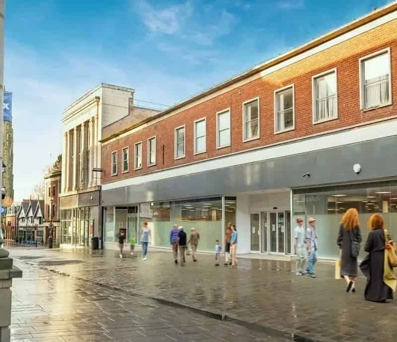 Retail Premises to Let 34409 sq ft Leasehold