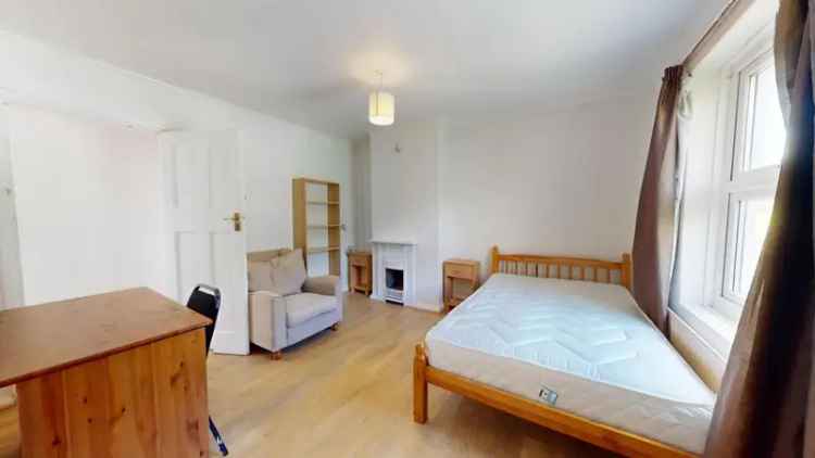 5 Bedroom Student House Near Universities
