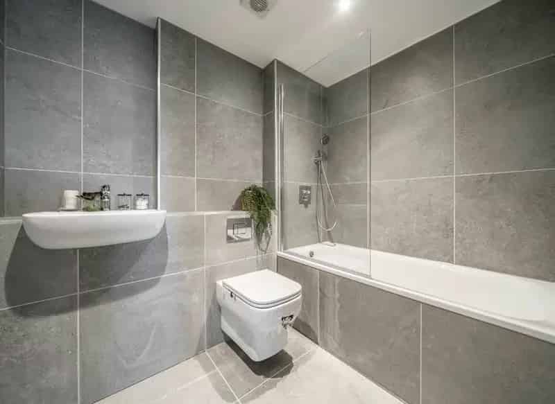 2 Bed 2 Bath Duplex Penthouse Apartment Near Clapham Junction