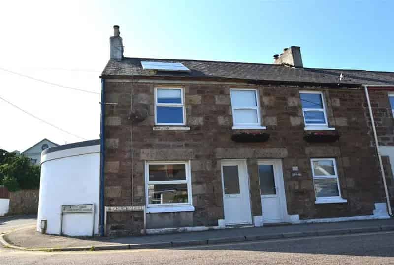 2 Bedroom End of Terrace House for Sale