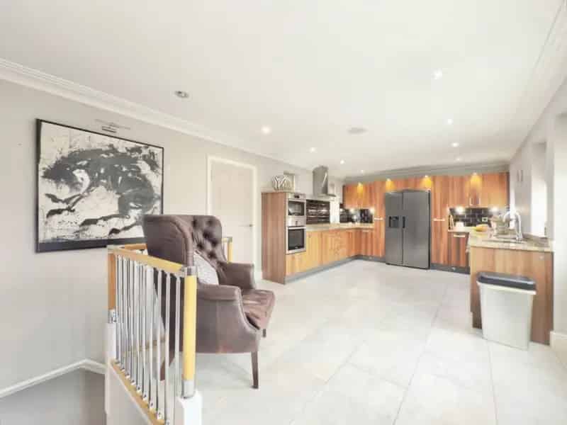 5 bedroom House
 For Sale