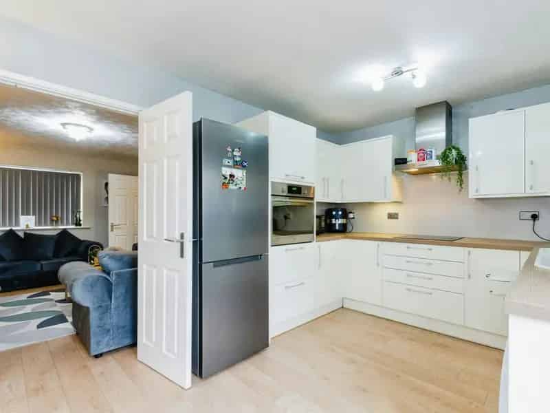Freehold Detached Family Home Near Schools and Parks