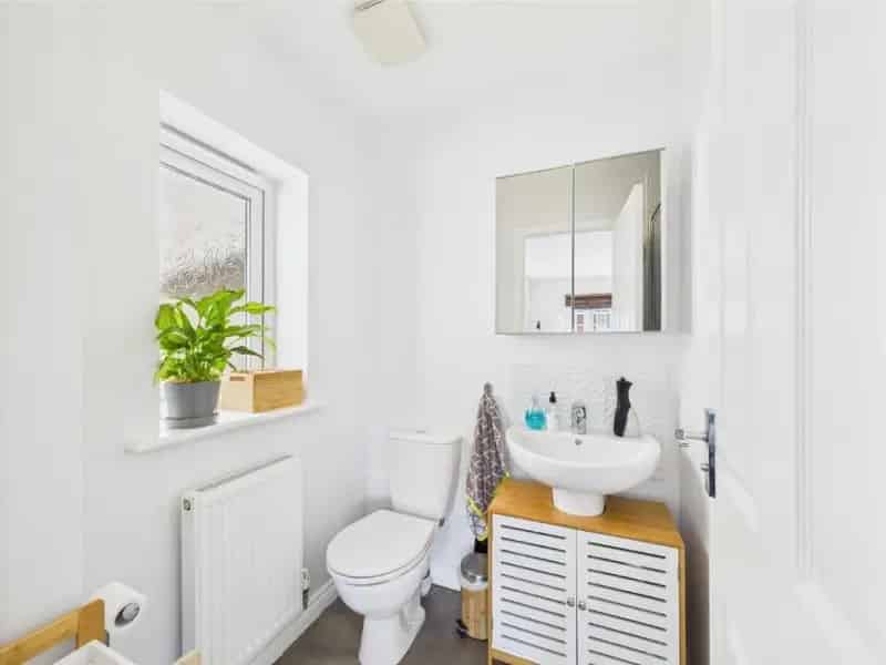 5 Bed Detached House for Sale in Heaton Bradford