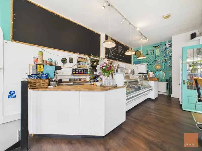1 Bedroom Apartment and Leasehold Cafe for Sale