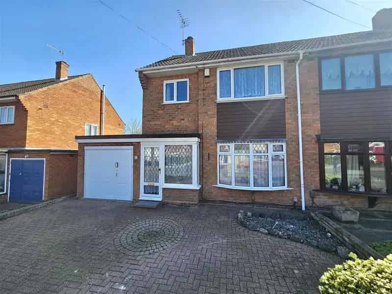 3 Bedroom Semi-Detached House for Sale