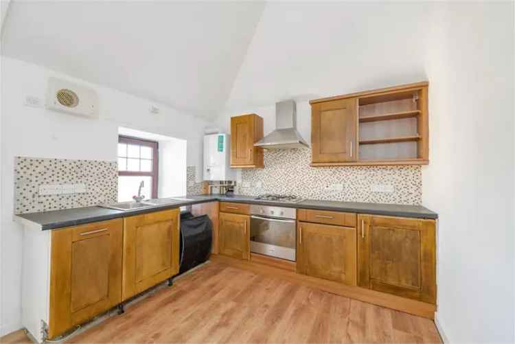 2 Bed Flat - Double Upper with 1 Reception Room