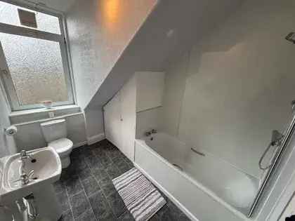 1 Bedroom Flat 61m² Aberdeen Furnished Top Floor