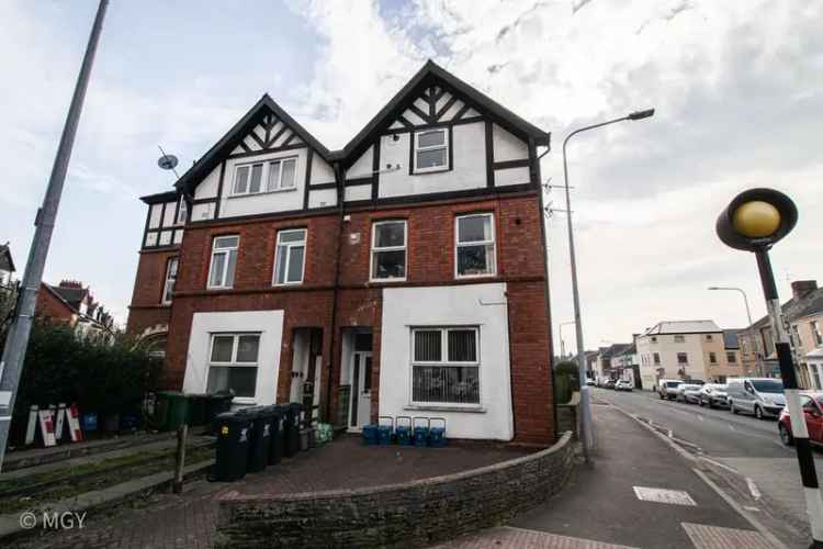 Ground Floor Studio Flat to Rent - Own Entrance & Patio