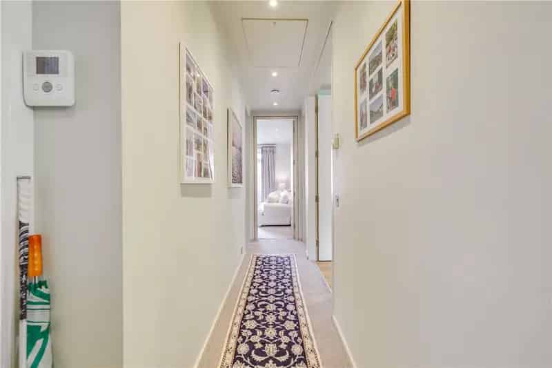 2 Bedroom Flat in Queen's Club Gardens London