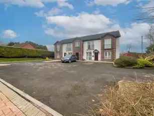 Two Bedroom Apartment Gas Heating Open Plan Living