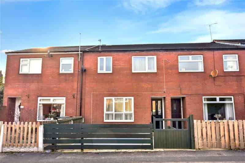 Modern 3 Bedroom Terraced House in Stanningley - No Onward Chain