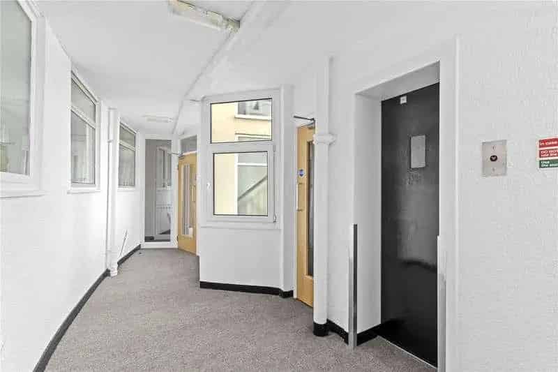 2 Bed Flat for Sale Town Centre Sea Views Garage Balcony