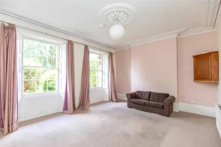 3 Bedroom Apartment for Sale HMO Licence Parking