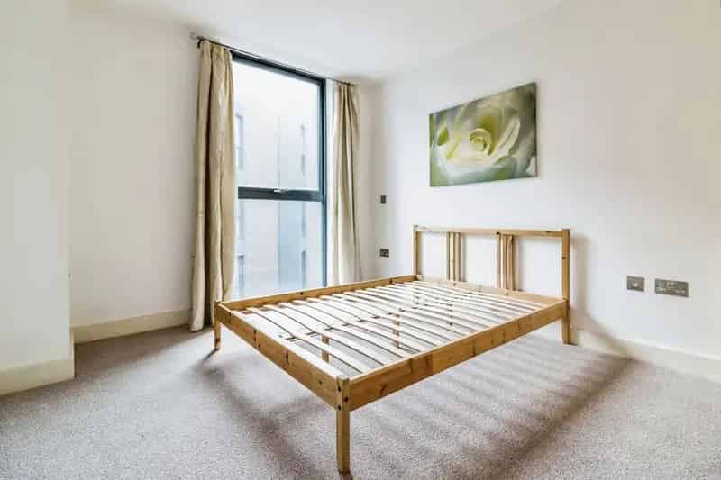 2 Bedroom Flat for Sale Manchester M4 - Cube Development