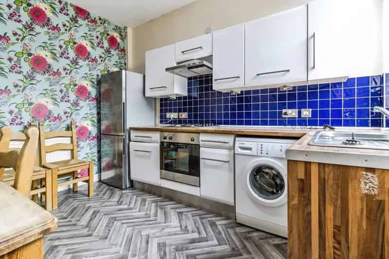 2 Bedroom Mid Terrace House to Rent Salford M3