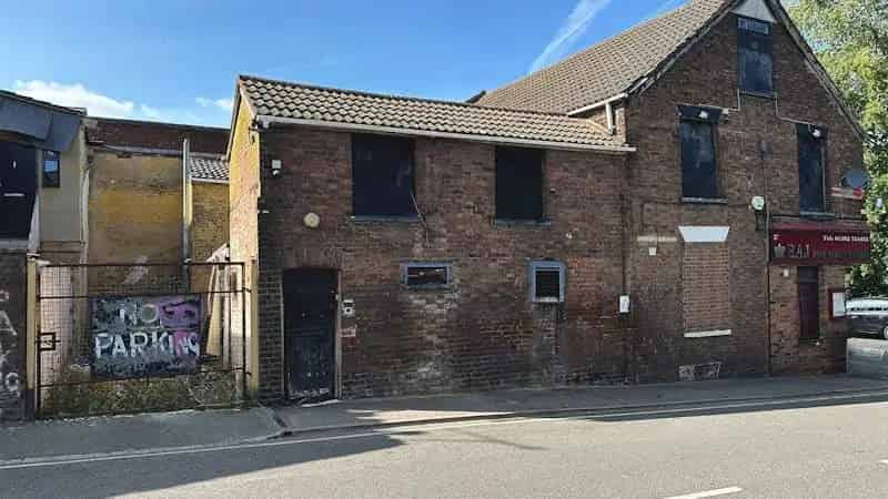 Leisure property For Sale , 39, Adelaide Street, Luton, England