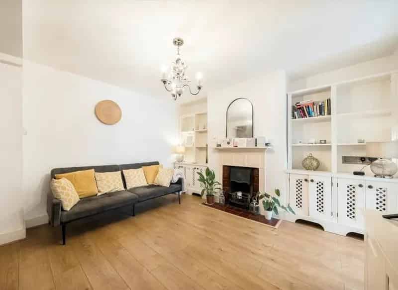 Two Double Bedroom Garden Flat St Margarets