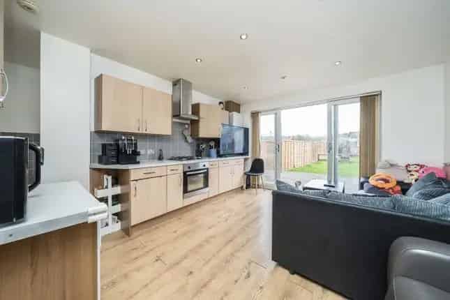 3-Bed House 2 Flats Studio Hendon NW4 Huge Extension Potential