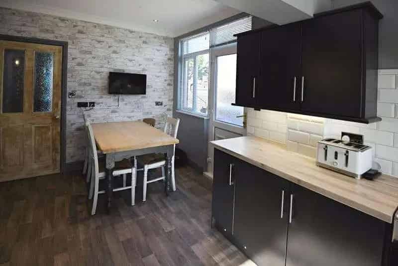 3 Bed Semi-Detached House For Sale No Onward Chain