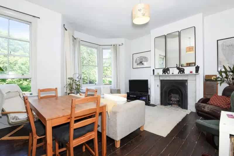 Victorian Terraced Flat Telegraph Hill Two Double Bedrooms