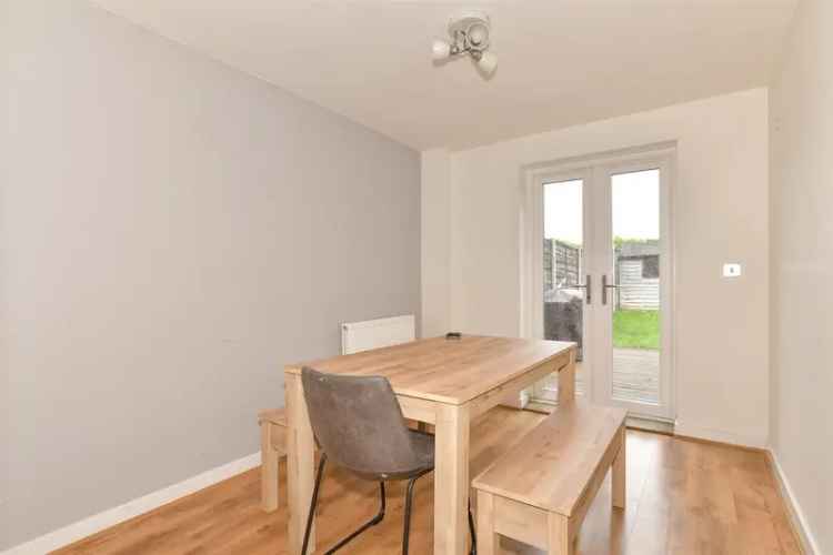 3 Bedroom End Terrace House for Sale
