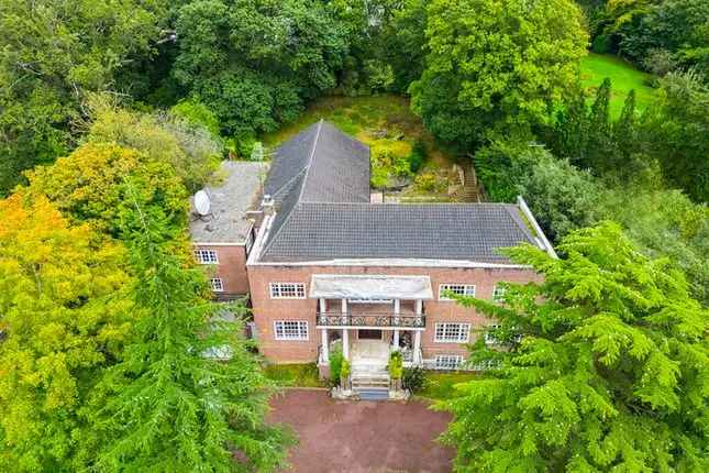 Detached House for Sale Winnington Road London N2