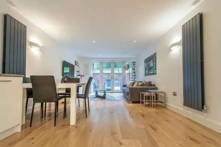 Flat For Sale in Highgate Road, London, England