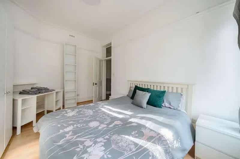 3 Bed Flat for Sale near Vauxhall Station