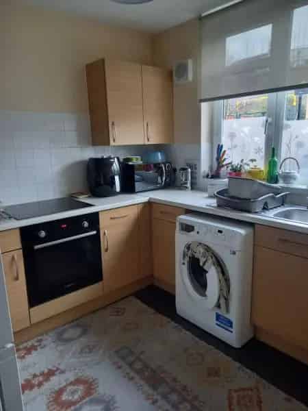 3 Bed Maisonette Large Rooms Modern Kitchen Garden