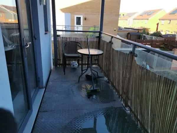 2 Bed Flat Near Parks Schools Shops Transport