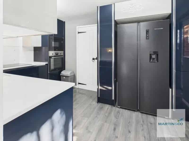 3 Bedroom House For Sale in Birchmoor