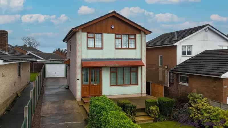 3 Bedroom Detached House For Sale