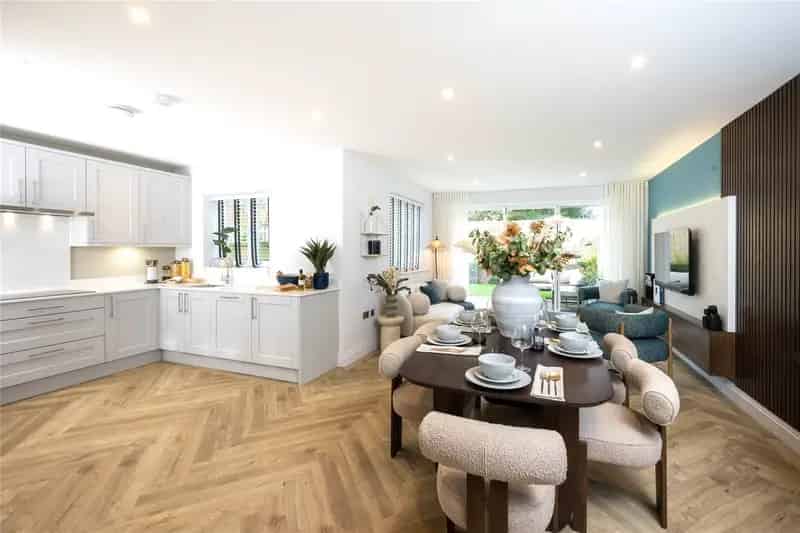4 Bedroom Detached House Ascot Oaks