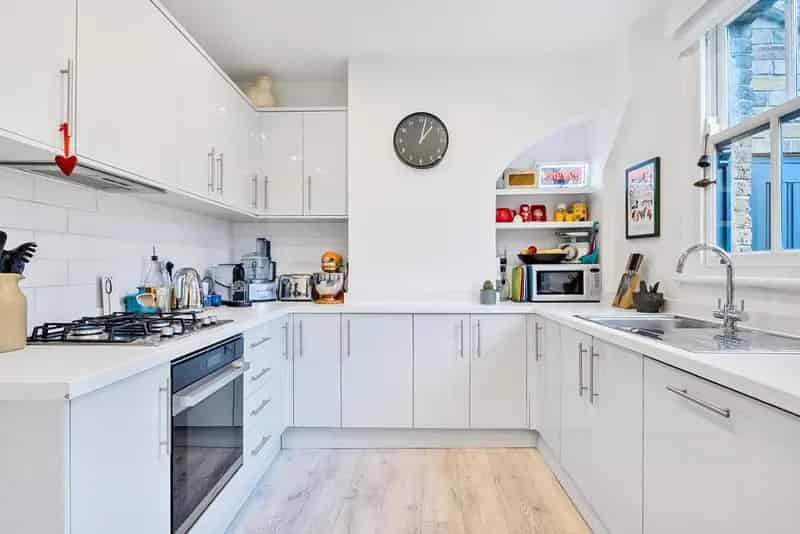 Sophisticated Four Bedroom House with Ample Space