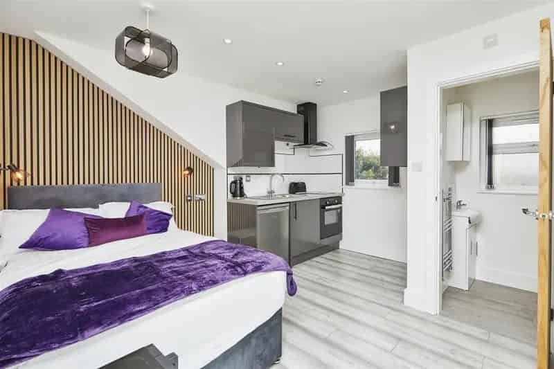 Studio to Rent