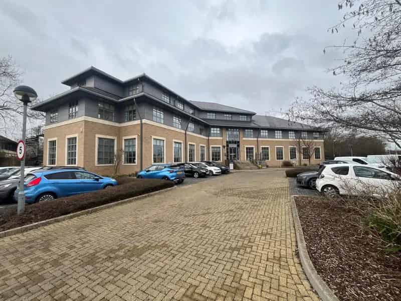 Modern St Ives Office Suites with Allocated Parking