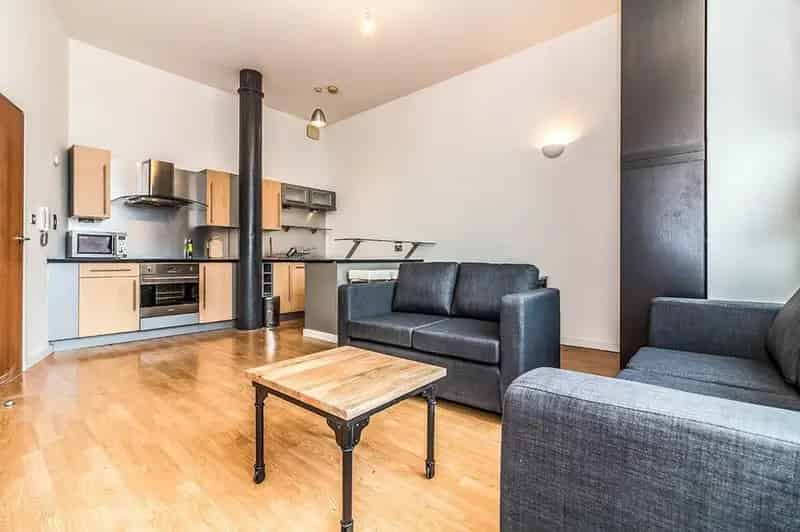2 Bed Furnished Apartment Manchester M1 - Secure Parking - Near Piccadilly Station