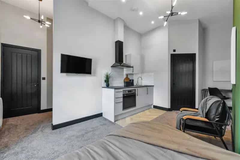 Studio to Rent