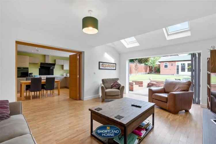 6 bedroom detached house for sale