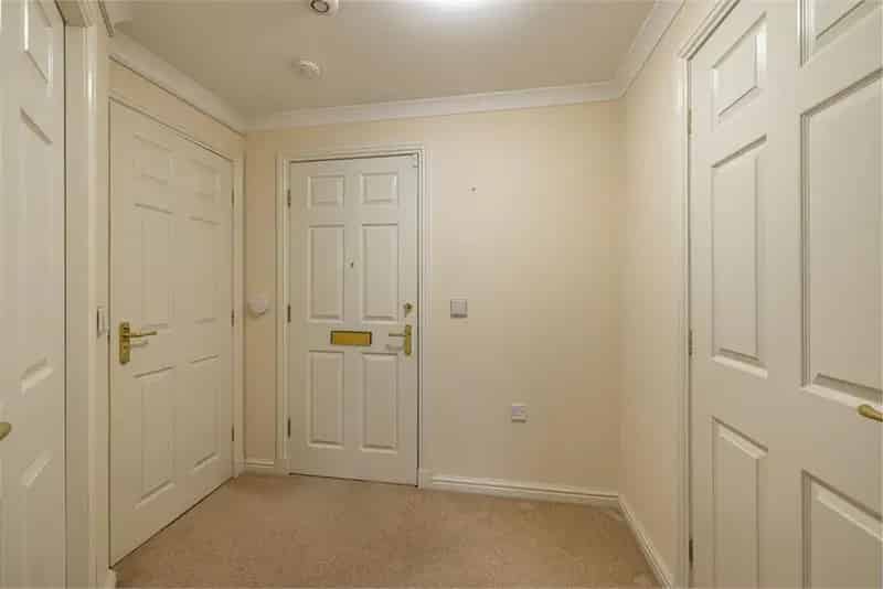 1 Bed Flat in Secure Retirement Complex