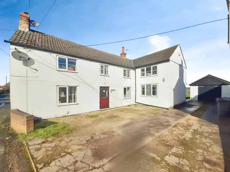 4 Bedroom Detached Cottage For Sale