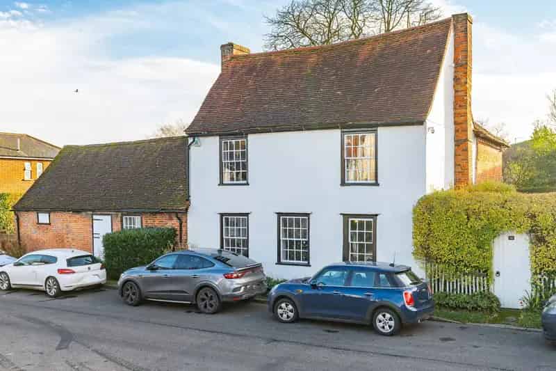4 Bedroom Grade II Listed Detached House Stock Ingatestone