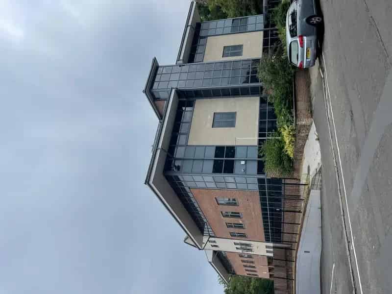 Self Contained Office HQ Weybridge 15600 sq ft 85 Parking Spaces