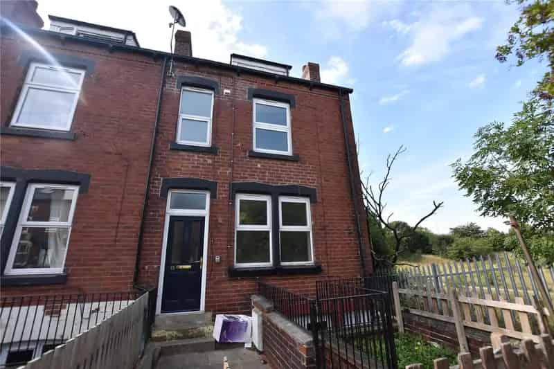 Two Bedroom Terrace Auction - Renovation Project Ideal Rental Investment