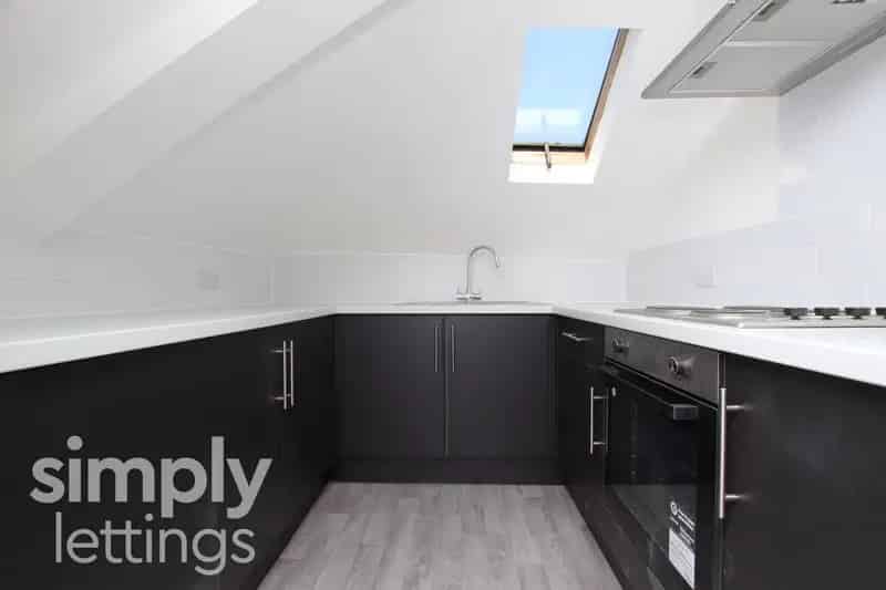 2 Bedroom Flat to Rent Near Preston Circus Brighton