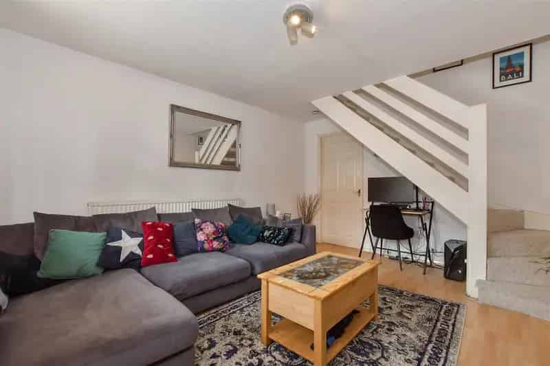 2 Bedroom End Terrace House for Sale West Malling Chain Free