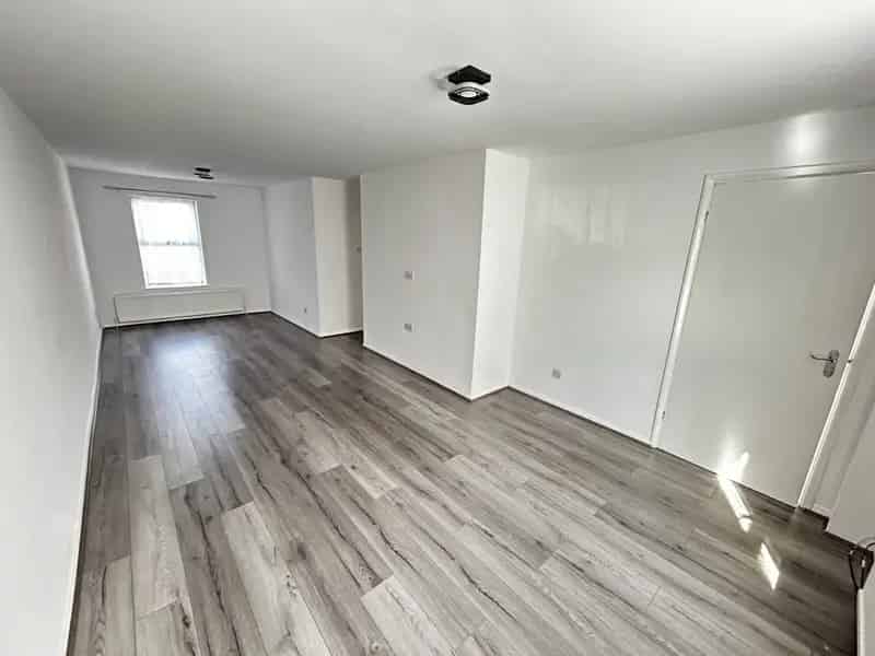 3 Bedroom Modern House in Central Dunstable