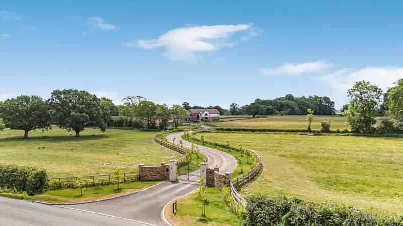 4 Bedroom Detached House for Sale in Cirencester